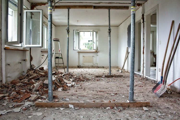 Travaux de rénovation : comment estimer le vrai budget avant l’achat ?